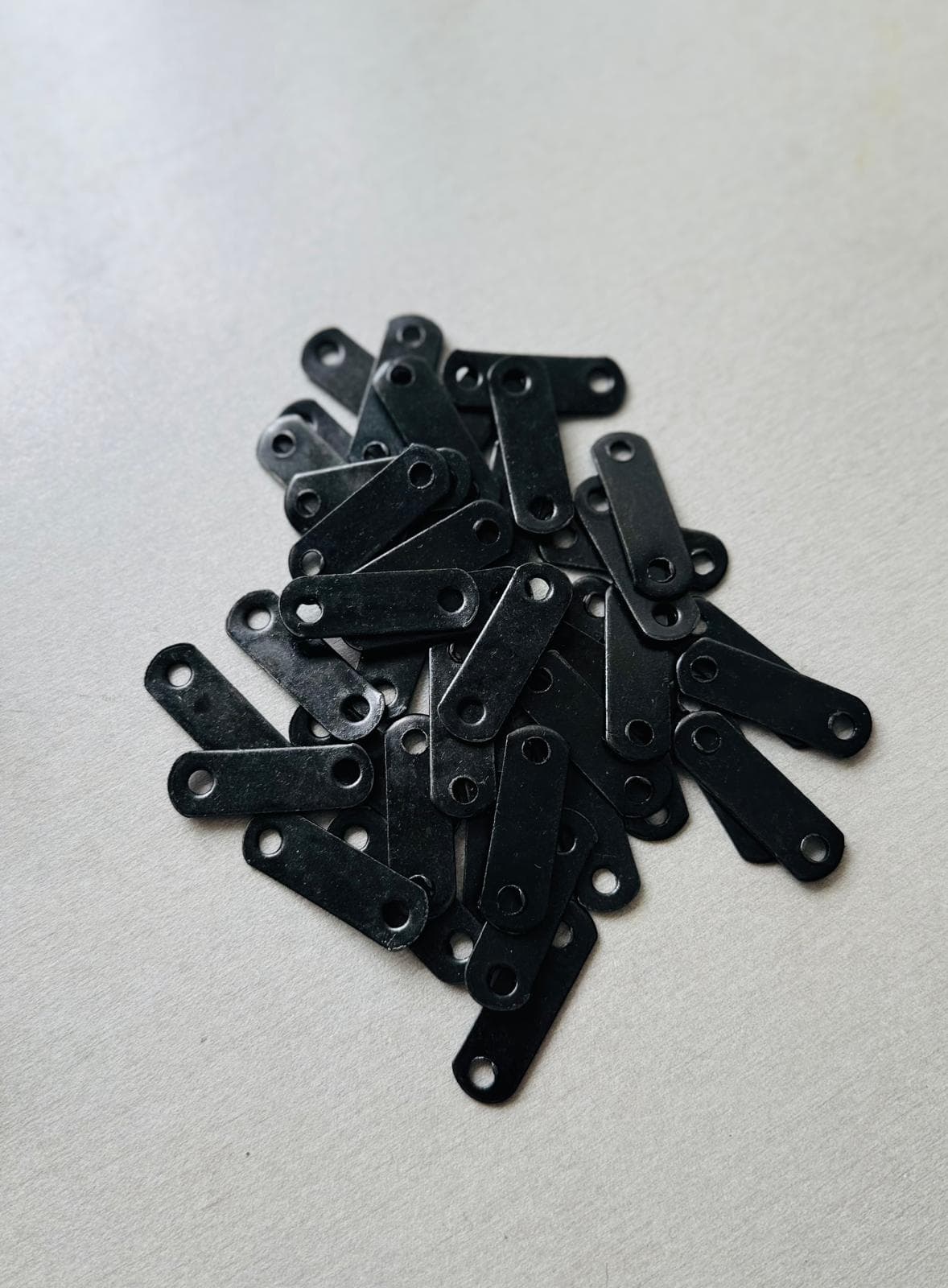 Brunare la temperatură ambientală pentru piese de dimensiuni mici